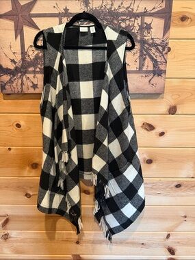 Westbound Black & White Buffalo Plaid Fringe Vest